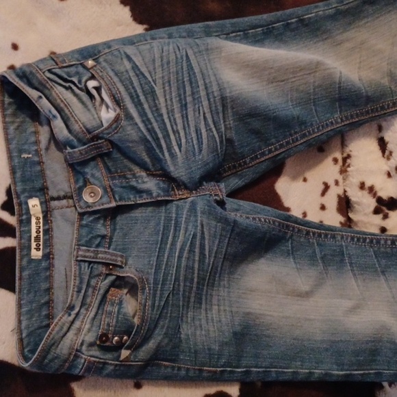 DOLLHOUSE JEANS, WOMENS SIZE 5. - Picture 3 of 11